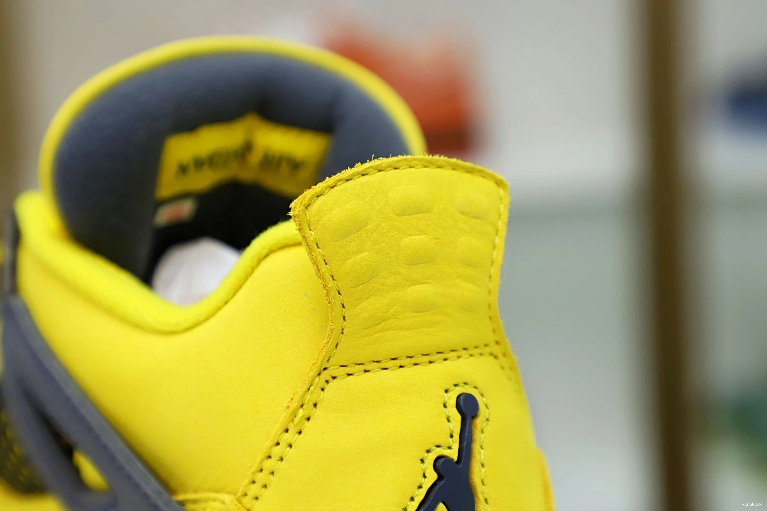 JORDAN 'LIGHTNING' 2021 AIR AIR JORDAN RETRO 4 0227